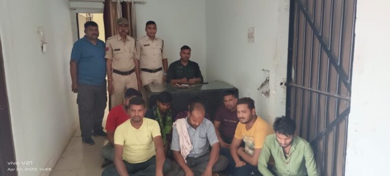 थाना हिरी पुलिस द्वारा जुवाडियो पर कि गई सक्त कार्यवाही जुमला रकम 19330/- रुपये नगदी 52 पत्ती ताश जप्त… थाना हिरी पुलिस द्वारा जुवाडियो पर कि गई सक्त कार्यवाही जुमला रकम 19330/- रुपये नगदी 52 पत्ती ताश जप्त…