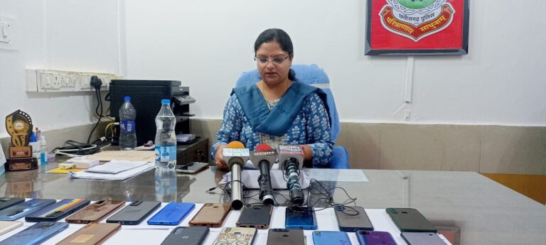 सीपत पुलिस की बड़ी कार्यवाही विभिन्न कंपनी के मोबाइल चोर एवं चोरी का माल खरीदने वालों से कुल 22 मोबाइल जप्त…