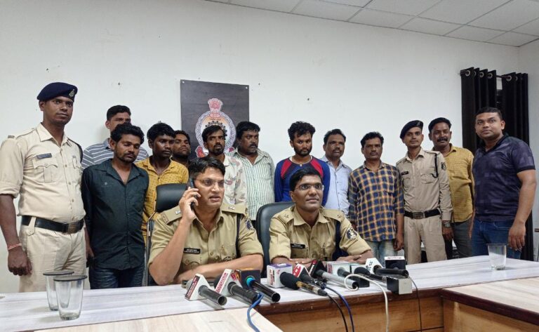 सीपत पुलिस की डीजल चोरों के खिलाफ बड़ी कार्यवाही.. सीपत पुलिस की डीजल चोरों के खिलाफ बड़ी कार्यवाही..