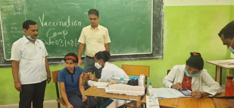 केन्द्रीय विद्यालय बिलासपुर में विद्यार्थियों का हुआ कोविड टीकाकरण… केन्द्रीय विद्यालय बिलासपुर में विद्यार्थियों का हुआ कोविड टीकाकरण…