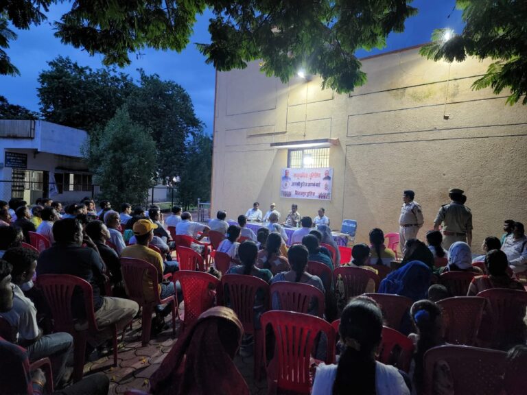 आपकी पुलिस आपके वार्ड कार्यक्रम में आज थाना तोरवा क्षेत्र के वार्ड क्रमांक 42 एवं 43 मैं जन चौपाल कार्यक्रम हुआ संपन्न… आपकी पुलिस आपके वार्ड कार्यक्रम में आज थाना तोरवा क्षेत्र के वार्ड क्रमांक 42 एवं 43 मैं जन चौपाल कार्यक्रम हुआ संपन्न…