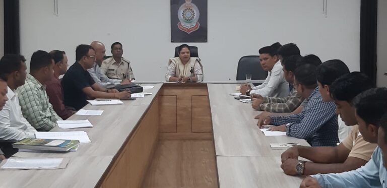 वरिष्ठ पुलिस अधीक्षक पारुल माथुर द्वारा एंटी क्राइम एंण्ड साइबर यूनिट (ACCU) की ली गई समीक्षा बैठक… वरिष्ठ पुलिस अधीक्षक पारुल माथुर द्वारा एंटी क्राइम एंण्ड साइबर यूनिट (ACCU) की ली गई समीक्षा बैठक…