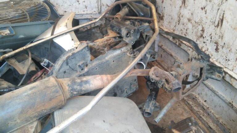 मस्तूरी, मल्हार, पचपेड़ी थाना क्षेत्र में चल रहे अवैध कबाड़ी दुकान आखिरकार किसके संरक्षण में फल फूल रहा यह अवैध कबाड़ीयों का कारोबार ?