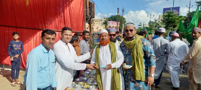 ईद मिलाद उन नबी के जुलूस का योग आयोग सदस्य रवींद्र सिंह द्वारा किया गया अभिनंदन… ईद मिलाद उन नबी के जुलूस का योग आयोग सदस्य रवींद्र सिंह द्वारा किया गया अभिनंदन…