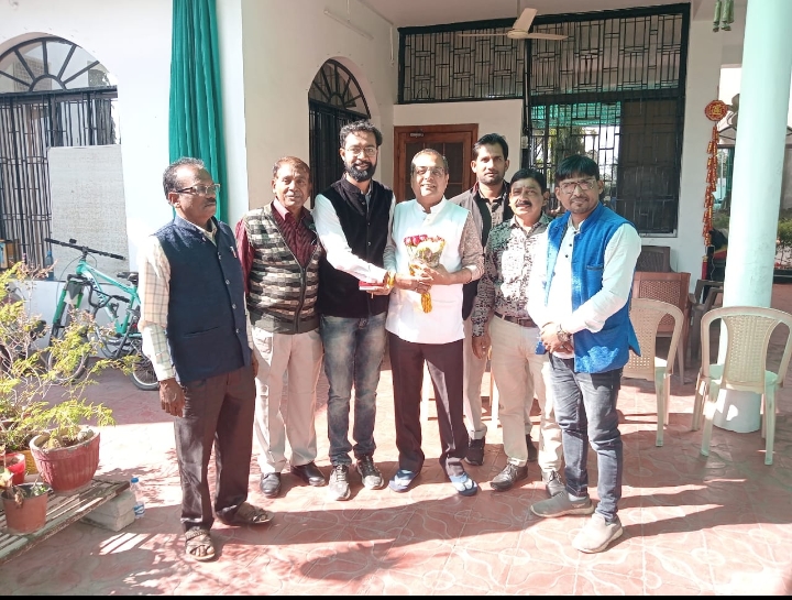 जिला मराठा समाज के नवनिर्वाचित अध्यक्ष ने अपने कार्यकारिणी के साथ विधायक शैलेष पाण्डेय से की  मुलाकात…