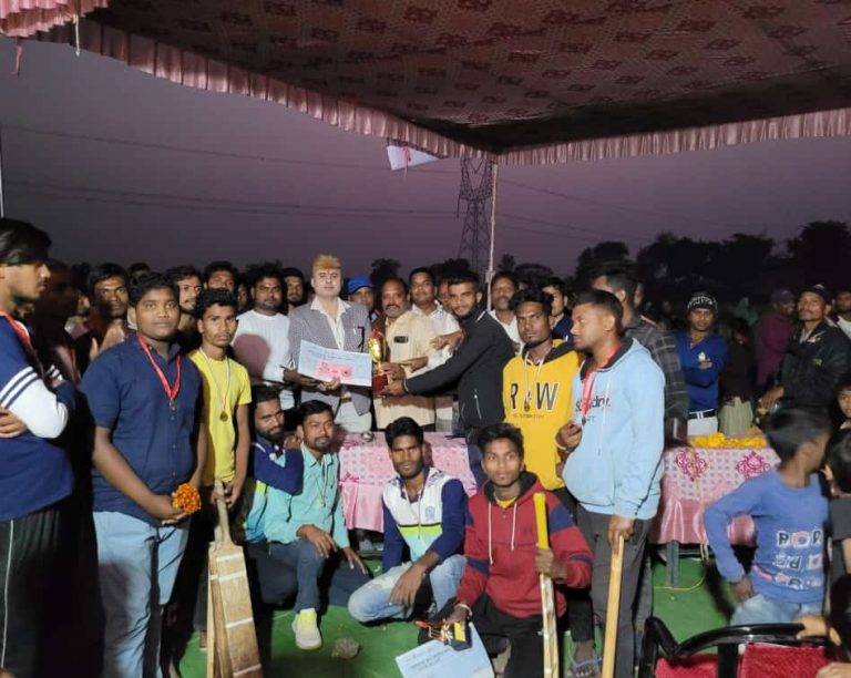 खेल और जीवन में खिलाड़ी भावना रहनी चाहिए, त्रिलोक चंद्र श्रीवास्… खेल और जीवन में खिलाड़ी भावना रहनी चाहिए, त्रिलोक चंद्र श्रीवास्…
