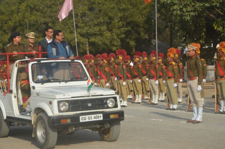गणतंत्र दिवस की तैयारी का किया गया अंतिम रिहर्सल एडीएम कुरूवंशी ने निभाया मुख्य अतिथि का दायित्व… गणतंत्र दिवस की तैयारी का किया गया अंतिम रिहर्सल एडीएम कुरूवंशी ने निभाया मुख्य अतिथि का दायित्व…
