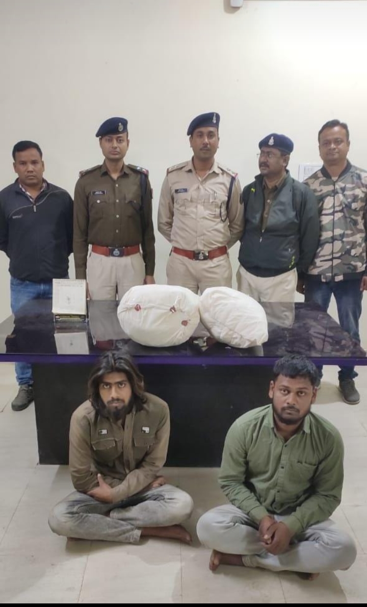 तारबाहर पुलिस की कार्यवाही 10 किलो गांजा के साथ कटनी मध्यप्रदेश के 2 आरोपी गिरफ्तार… तारबाहर पुलिस की कार्यवाही 10 किलो गांजा के साथ कटनी मध्यप्रदेश के 2 आरोपी गिरफ्तार…