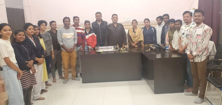 छत्तीसगढ़ योग आयोग सदस्य रविंद्र सिंह के अध्यक्षता में आज बिलासपुर योग कार्यालय में एक बैठक हुई संपन्न… छत्तीसगढ़ योग आयोग सदस्य रविंद्र सिंह के अध्यक्षता में आज बिलासपुर योग कार्यालय में एक बैठक हुई संपन्न…