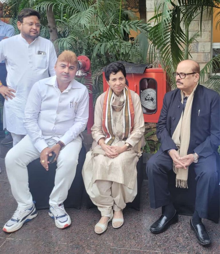 वेणुगोपाल, तारीकअनवर, कुमारी शैलजा से कांग्रेस नेता त्रिलोक श्रीवास ने किया भेट… वेणुगोपाल, तारीकअनवर, कुमारी शैलजा से कांग्रेस नेता त्रिलोक श्रीवास ने किया भेट…