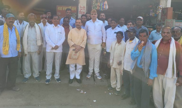 त्रिलोक श्रीवास के नेतृत्व में जिला कांग्रेस के धरने में बेलतरा विधानसभा के सैकड़ों कांग्रेसजन हुए शामिल… त्रिलोक श्रीवास के नेतृत्व में जिला कांग्रेस के धरने में बेलतरा विधानसभा के सैकड़ों कांग्रेसजन हुए शामिल…