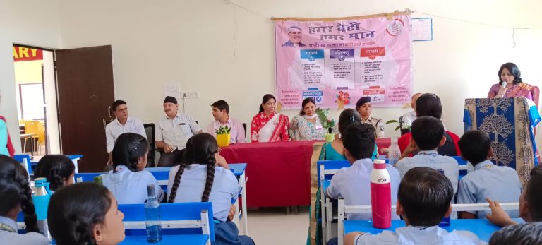 रोटरी क्लब ऑफ क्राउन ने रक्षा टीम के साथ मिलकर आत्मानंद स्कूल के बच्चों को दी साइबर क्राइम और अभिव्यक्ति की जानकारी… रोटरी क्लब ऑफ क्राउन ने रक्षा टीम के साथ मिलकर आत्मानंद स्कूल के बच्चों को दी साइबर क्राइम और अभिव्यक्ति की जानकारी…