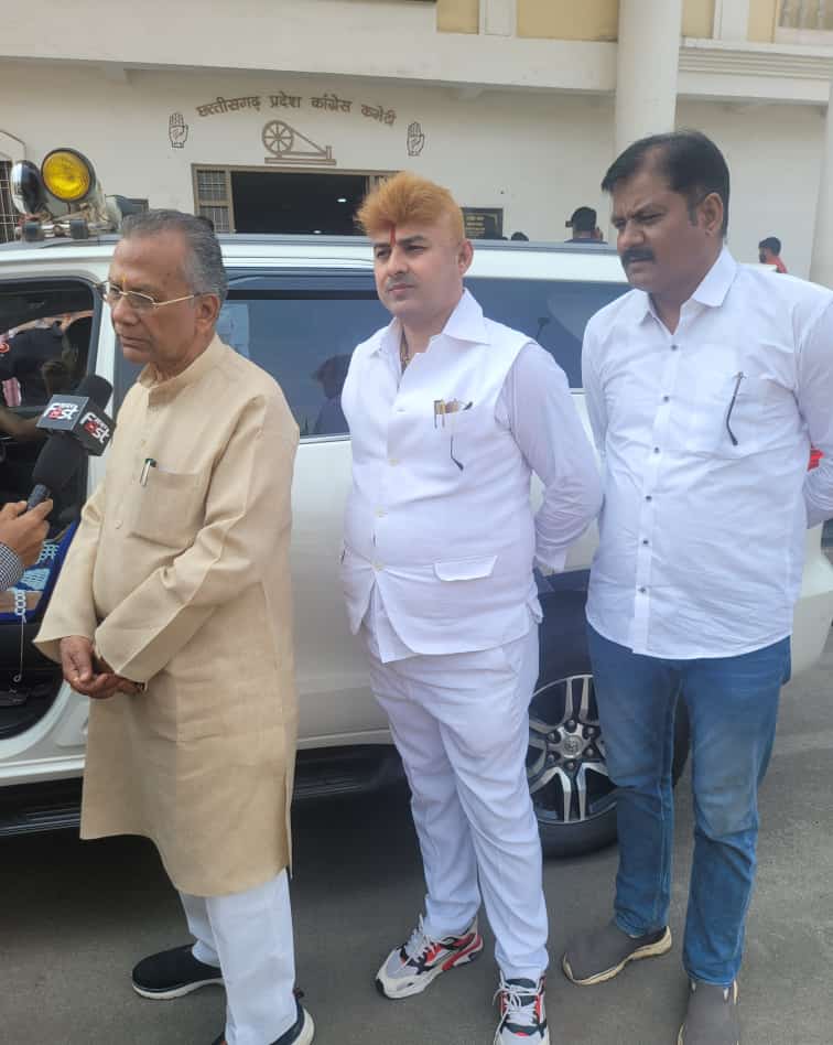 कांग्रेस के राष्ट्रीय अधिवेशन की तैयारियों में जुटे हैं त्रिलोक श्रीवास… कांग्रेस के राष्ट्रीय अधिवेशन की तैयारियों में जुटे हैं त्रिलोक श्रीवास…
