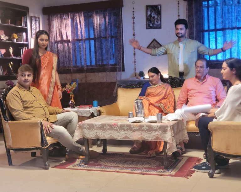 कांग्रेस नेता त्रिलोक चंद्र श्रीवास का बॉलीवुड में धमाकेदार एंट्री, रामायण के राम और सीता के साथ नोटिस फिल्म में निभा रहे हैं मुख्य किरदार…