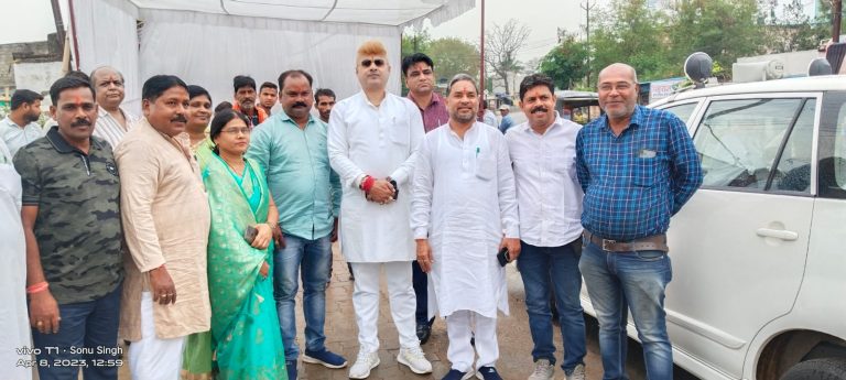 अब रोशन होगा सरकंडा कोनी क्षेत्र , मुख्य मार्ग में स्ट्रीट लाइट कार्य का महापौर सभापति एवं त्रिलोक श्रीवास के हाथों हुआ भूमि पूजन संपन्न…