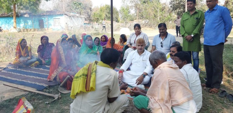 अब नहीं होगा लिमहा में लो वोल्टेज की समस्या, कांग्रेस नेता त्रिलोक चंद श्रीवास् ने अतिरिक्त ट्रांसफार्मर का किया भूमिपूजन…
