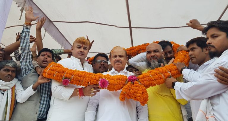 त्रिलोक श्रीवास के मार्गदर्शन में राष्ट्रीय महासचिव तारीक अनवर का जबरदस्त स्वागत… त्रिलोक श्रीवास के मार्गदर्शन में राष्ट्रीय महासचिव तारीक अनवर का जबरदस्त स्वागत…
