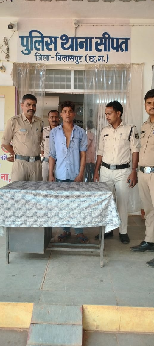 गाली गलौच कर मारपीट करने वाले आदतन आरोपी को सीपत पुलिस ने किया गिरफ्तार… गाली गलौच कर मारपीट करने वाले आदतन आरोपी को सीपत पुलिस ने किया गिरफ्तार…