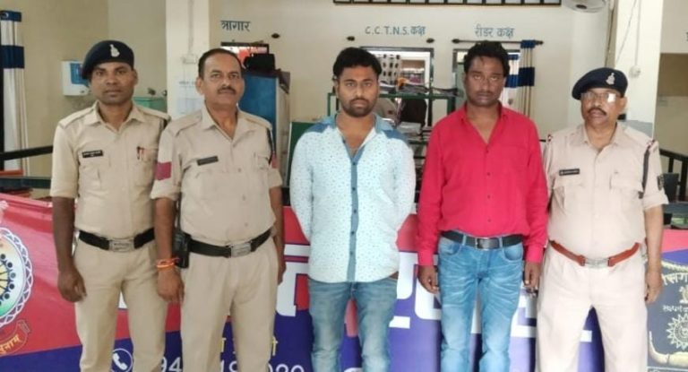 सट्टा खेलाने वालों के विरुद्ध थाना तारबाहर में कार्यवाही… सट्टा खेलाने वालों के विरुद्ध थाना तारबाहर में कार्यवाही…