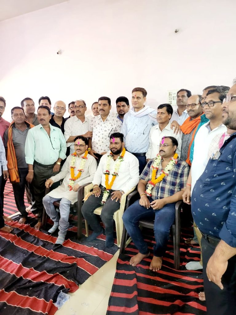 पटवा नामदेव समाज की नई प्रांतीय कार्यकारिणी गठित प्रवेश पटवा बने नए प्रांतीय अध्यक्ष.. पटवा नामदेव समाज की नई प्रांतीय कार्यकारिणी गठित प्रवेश पटवा बने नए प्रांतीय अध्यक्ष..