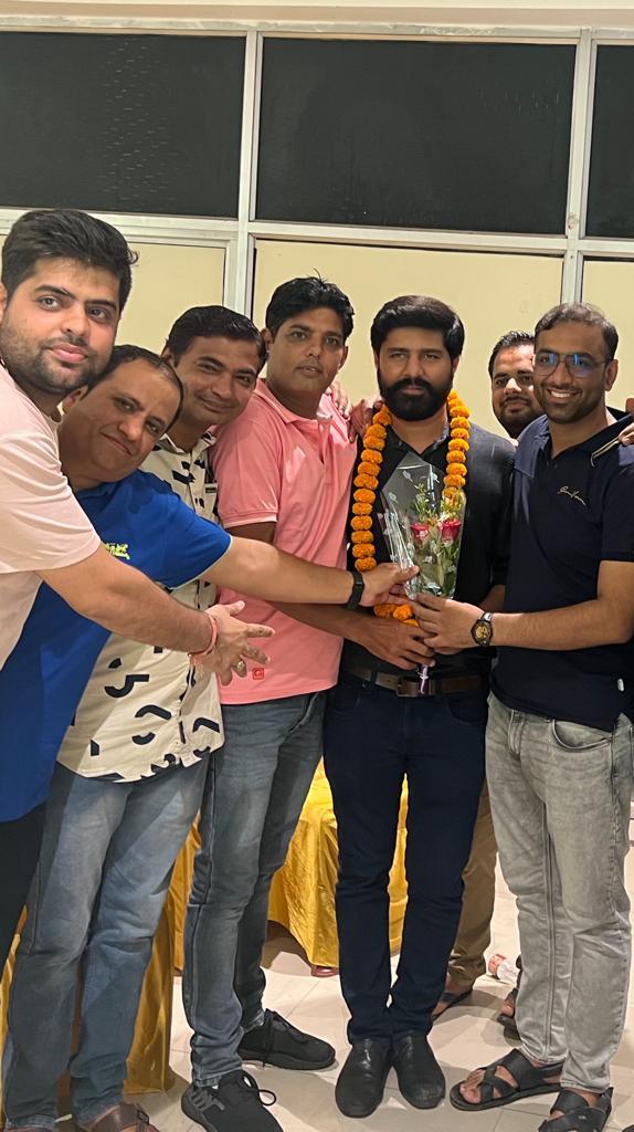 पूज्य सिंधी सेंट्रल पंचायत युवा विंग बिलासपुर के अध्यक्ष पद पर निर्विरोध एवं सर्वसहमति से निर्वाचित हुए अजय भीमनानी… पूज्य सिंधी सेंट्रल पंचायत युवा विंग बिलासपुर के अध्यक्ष पद पर निर्विरोध एवं सर्वसहमति से निर्वाचित हुए अजय भीमनानी…