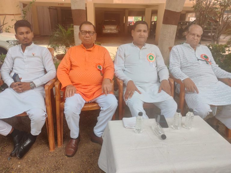 स्वतंत्रता दिवस साई परिषर में बड़े धूमधाम से मनाया गया मुख्य अतिथि के रूप में शामिल हुए वरिष्ठ पार्षद योग आयोग सदस्य रविंद्र सिंह स्वतंत्रता दिवस साई परिषर में बड़े धूमधाम से मनाया गया मुख्य अतिथि के रूप में शामिल हुए वरिष्ठ पार्षद योग आयोग सदस्य रविंद्र सिंह