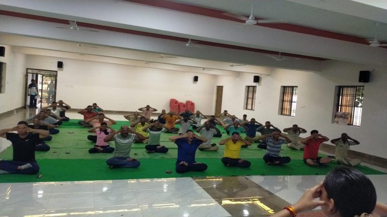 निजात अभियान के तहत् ज़िला पुलिस बिलासपुर द्वारा योग शिविर का आयोजन किया जा रहा है… निजात अभियान के तहत् ज़िला पुलिस बिलासपुर द्वारा योग शिविर का आयोजन किया जा रहा है…