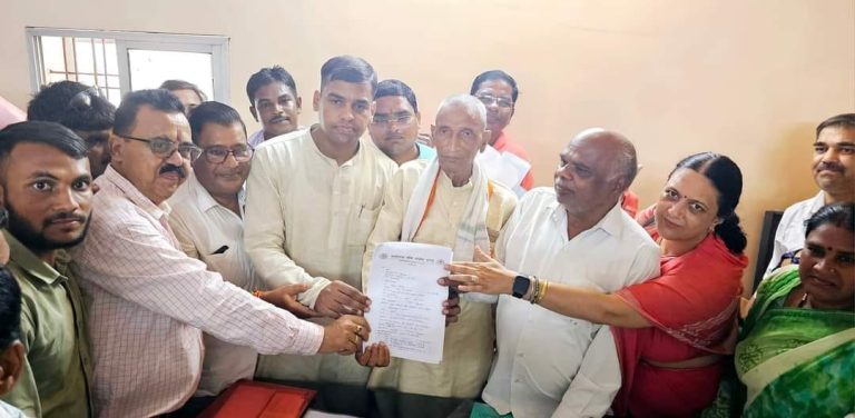 जिला पंचायत अध्यक्ष,सभापति ने किया ग्राम कछार में 12 लाख के सीसी रोड का भूमिपूजन.. कहा की जिला पंचायत क्षेत्र का विकास व समस्याओं का हल ही मेरी प्राथमिकता.. जिला पंचायत अध्यक्ष,सभापति ने किया ग्राम कछार में 12 लाख के सीसी रोड का भूमिपूजन.. कहा की जिला पंचायत क्षेत्र का विकास व समस्याओं का हल ही मेरी प्राथमिकता..