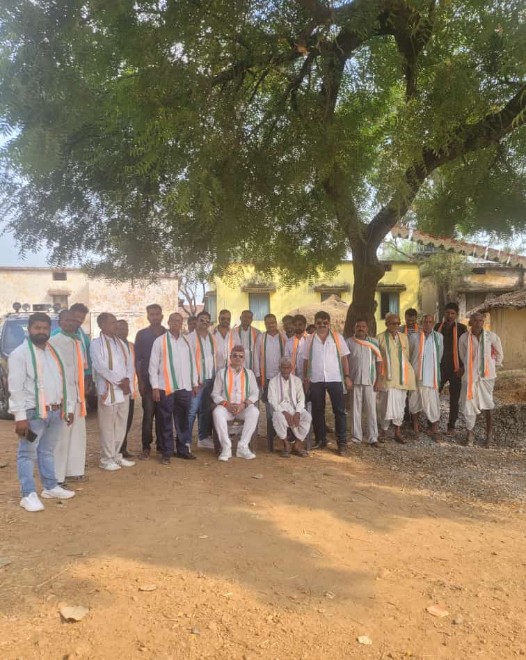 त्रिलोक श्रीवास ने बनाया मोहम्मद अकबर के पक्ष में माहौल… त्रिलोक श्रीवास ने बनाया मोहम्मद अकबर के पक्ष में माहौल…