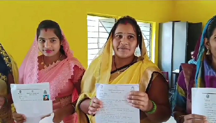 महतारी वंदन योजनाः महिलाओं की आत्मनिर्भरता की एक बड़ी पहल.. योजना से महिलाएं हैं बेहद खुश.. महतारी वंदन योजनाः महिलाओं की आत्मनिर्भरता की एक बड़ी पहल.. योजना से महिलाएं हैं बेहद खुश..
