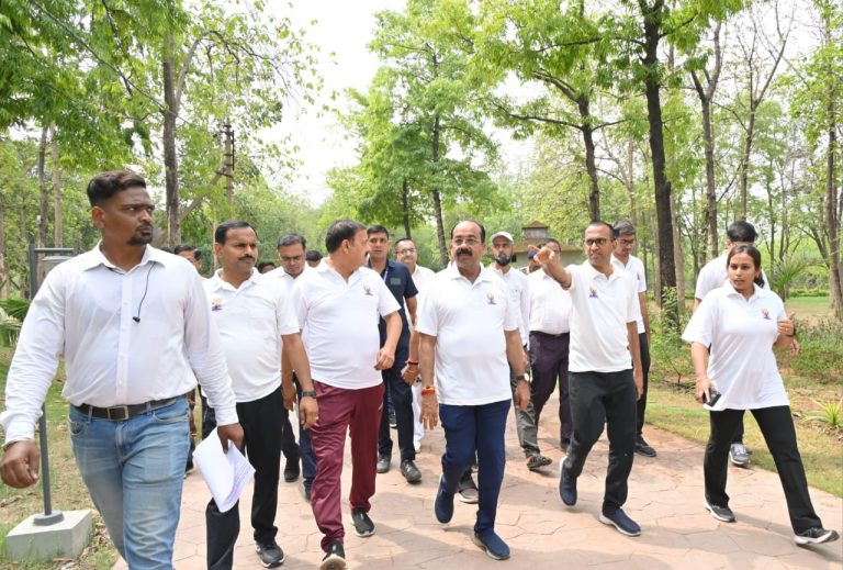 उप मुख्यमंत्री अरुण साव ने अशोक वाटिका, कन्वेंशन सेंटर, विवेकानंद परिसर और एसएलआरएम सेंटर का किया निरीक्षण…