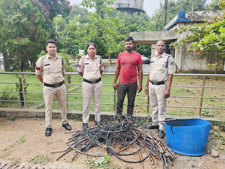 अवैध कबाड़ पर सिरगिट्टी पुलिस का प्रहार, केबल तार वजनी 70 कि.ग्रा. किया गया बरामद,जारी रहेगा अवैध कारोबार पर पुलिस का प्रहार…