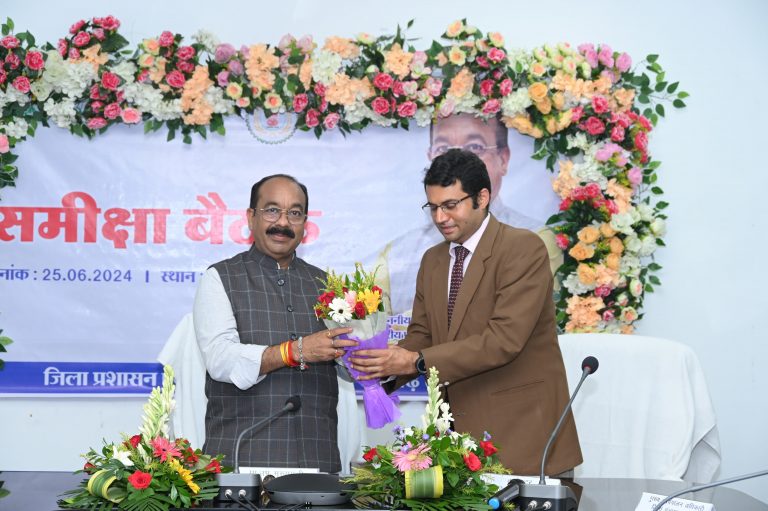 जल जीवन मिशन के कार्यों को मिशन मोड पर पूर्ण करें,अधिकारी काम की गुणवत्ता और समय-सीमा का रखें विशेष ध्यान’- अरुण साव जल जीवन मिशन के कार्यों को मिशन मोड पर पूर्ण करें,अधिकारी काम की गुणवत्ता और समय-सीमा का रखें विशेष ध्यान’- अरुण साव