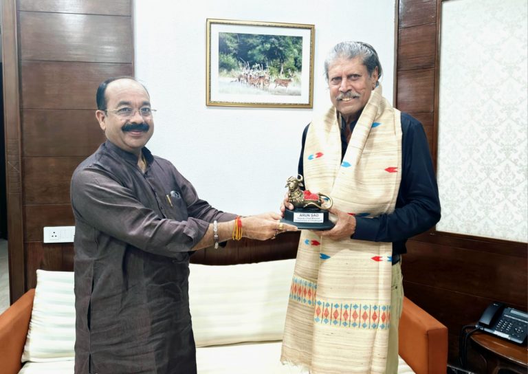 उप मुख्यमंत्री अरुण साव ने नई दिल्ली में पूर्व क्रिकेटर कपिल देव से की मुलाकात…