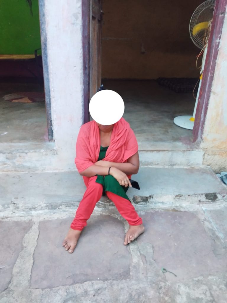 अपंग महिला की मदद के लिये आगे आया सर्वधर्म मानव सेवा संस्था… अपंग महिला की मदद के लिये आगे आया सर्वधर्म मानव सेवा संस्था…