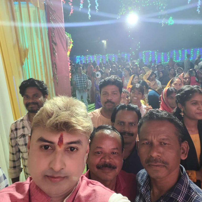 कांग्रेस नेता त्रिलोक श्रीवास बेलतरा-बिलासपुर के सैकड़ो दुर्गा पंडाल में पहुंचकर किए पूजा अर्चन…. कांग्रेस नेता त्रिलोक श्रीवास बेलतरा-बिलासपुर के सैकड़ो दुर्गा पंडाल में पहुंचकर किए पूजा अर्चन….