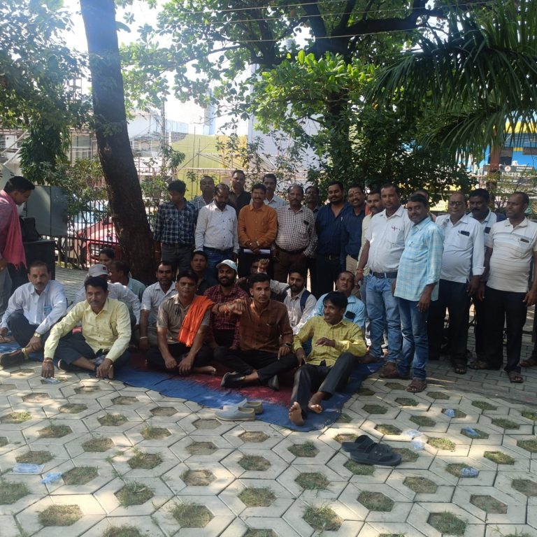 सेवा सहकारी समिति कर्मचारी संघ अपनी तीन सूत्रीय मांग पूर्ण नहीं होने पर करेगा अनिश्चित कालीन हड़ताल… सेवा सहकारी समिति कर्मचारी संघ अपनी तीन सूत्रीय मांग पूर्ण नहीं होने पर करेगा अनिश्चित कालीन हड़ताल…