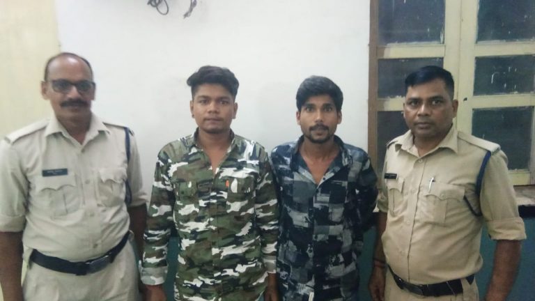मोबाईल रखने की बात पर हुए विवाद से चाकू से किया हमला…आरोपी के कब्जे से धारदार बटनदार चाकू किया गया जप्त…