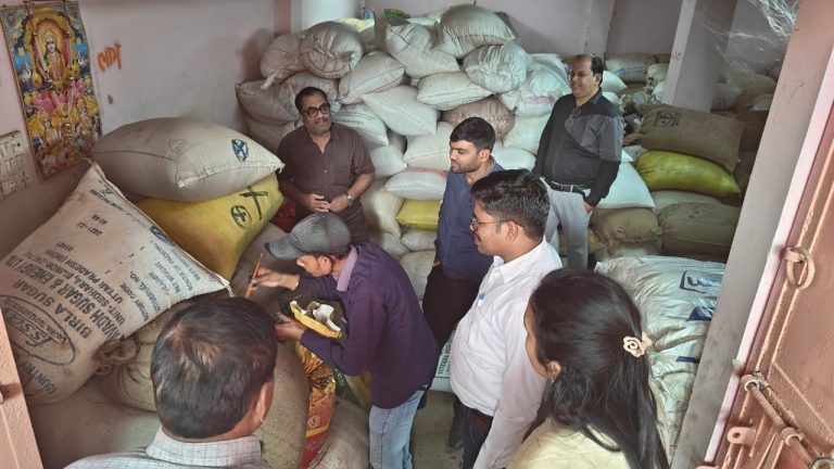 अवैध धान के विरुद्ध प्रशासन की फिर बड़ी कार्रवाई, लगभग 15 लाख के 483 क्विंटल धान जब्त…