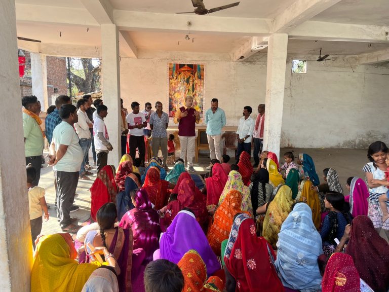 त्रिलोक ने बनाया जिला पंचायत क्षेत्र क्रमांक 1 में सुनीता हृदय कश्यप के पक्ष में माहौल… त्रिलोक ने बनाया जिला पंचायत क्षेत्र क्रमांक 1 में सुनीता हृदय कश्यप के पक्ष में माहौल…