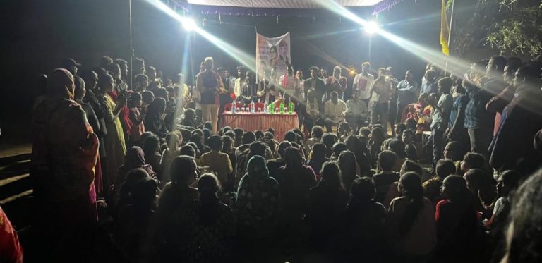 जिला पंचायत क्षेत्र क्र. 3 में स्मृति त्रिलोक श्रीवास को मिल रहा सभी वर्गों का समर्थन/- स्मृति त्रिलोक श्रीवास के पक्ष में शानदार माहौल जिला पंचायत क्षेत्र क्र. 3 में स्मृति त्रिलोक श्रीवास को मिल रहा सभी वर्गों का समर्थन/- स्मृति त्रिलोक श्रीवास के पक्ष में शानदार माहौल