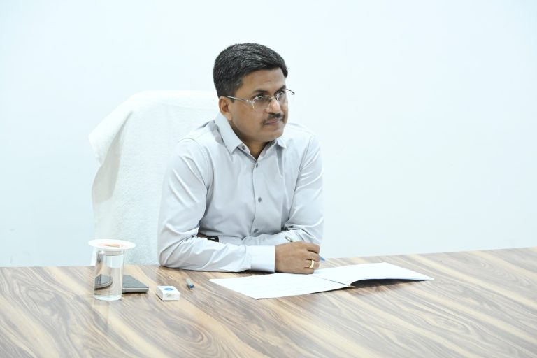 पेयजल और निस्तारी की समस्या से निपटने कलेक्टर ने लोक स्वास्थ्य यांत्रिकी और जल संसाधन विभाग की ली समीक्षा बैठक…