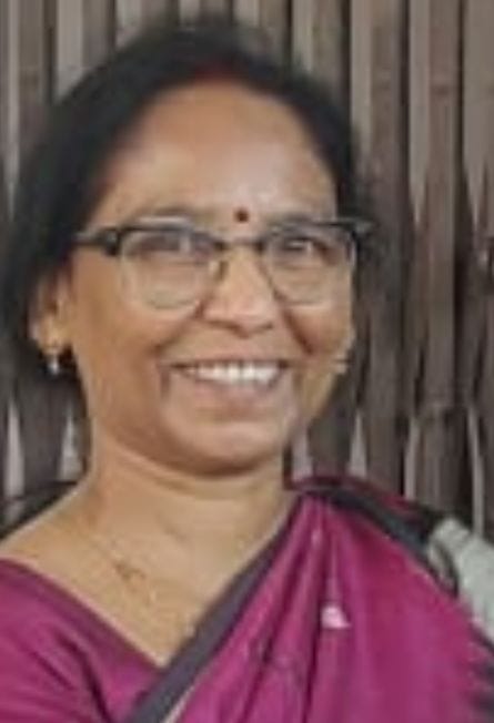 पी.एच.डी. की उपाधि महंत को…