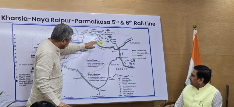 स्मार्ट सिटी प्रोजेक्ट की समीक्षा करने खट्टर और तोखन की अध्यक्षता में हुई हाईलेवल बैठक…2015 का सपना था जो स्मार्ट सिटी मिशन वह आज एक राष्ट्रव्यापी आंदोलन : तोखन
