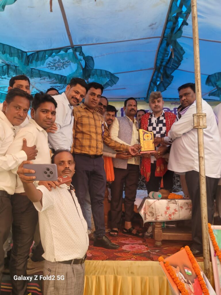 शिक्षा के साथ संस्कार और समाज से सरोकार जरूरी -त्रिलोक चंद्र श्रीवास….